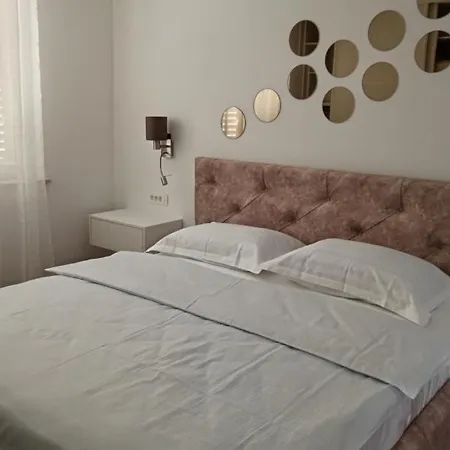 Twins 2 By Guide Thurinici